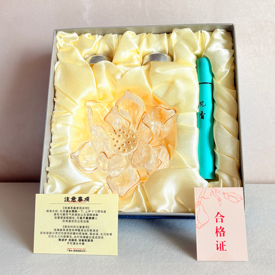 Lotus Serenity · White Liuli Lotus Incense Holder